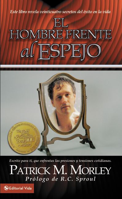 El hombre frente al espejo